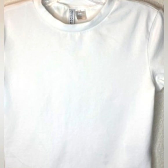H&M Fitted Crop Tee in White - Picture 8 of 8